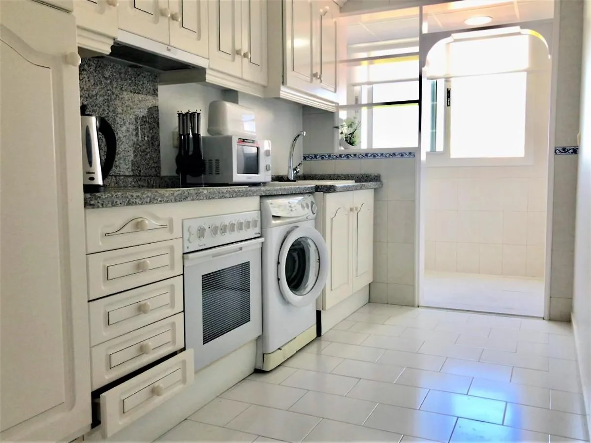 Apartamento Frente a la playa Fuengirola Doña Sofia E