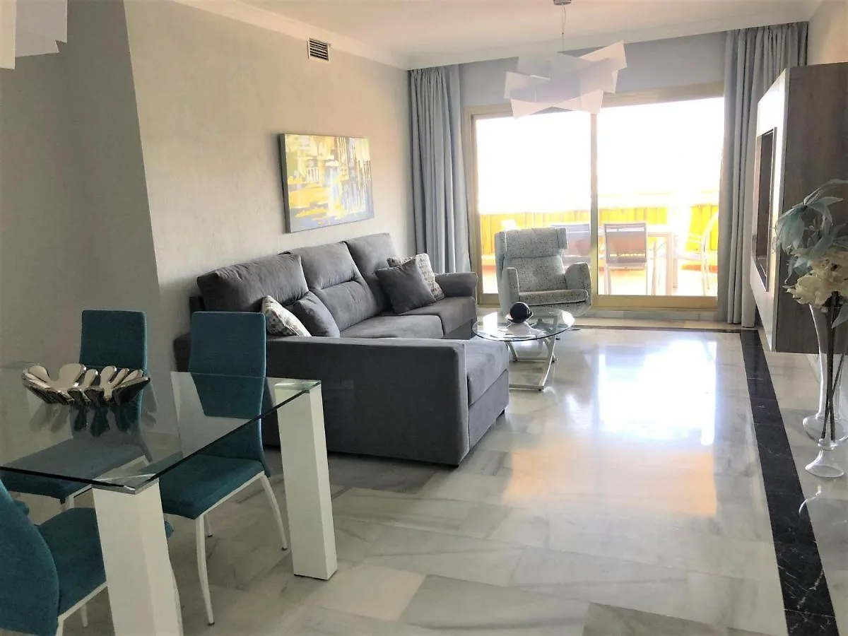 Apartamento Frente a la playa Fuengirola Doña Sofia E